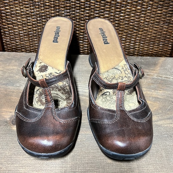 90’s Unlisted Showcase Brown Wedges - Picture 2 of 16